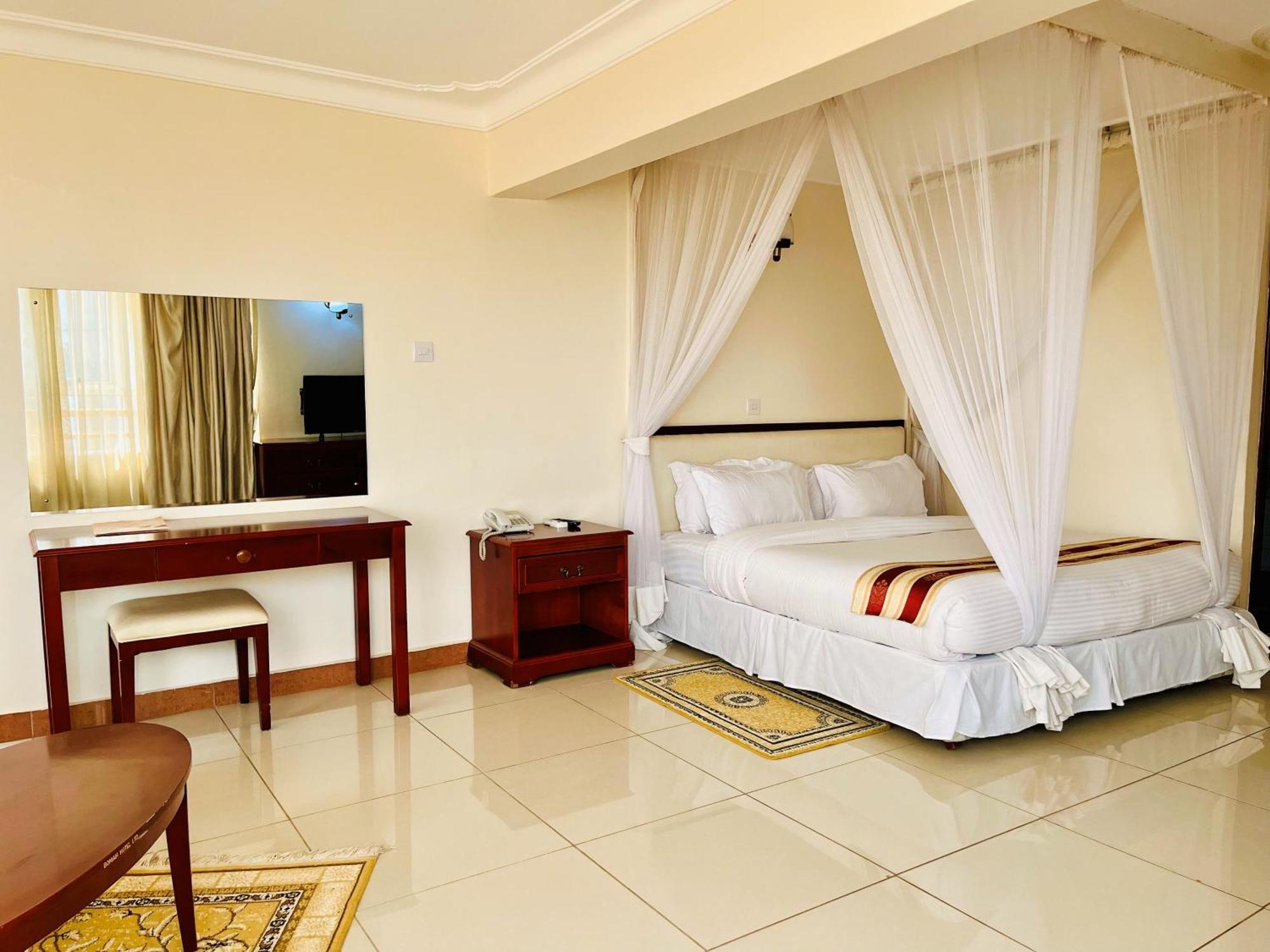 Bomah Hotel Limited Gulu エクステリア 写真