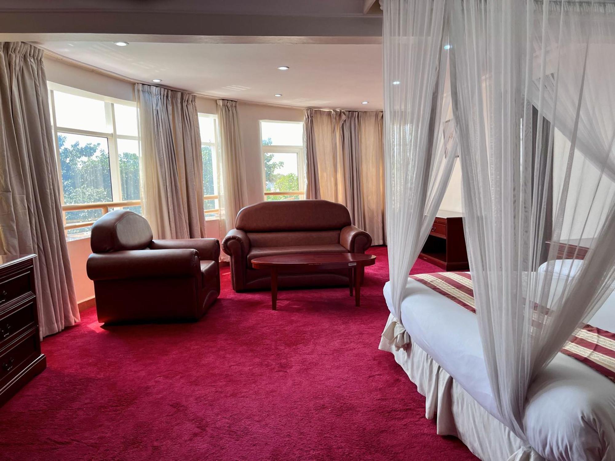Bomah Hotel Limited Gulu エクステリア 写真