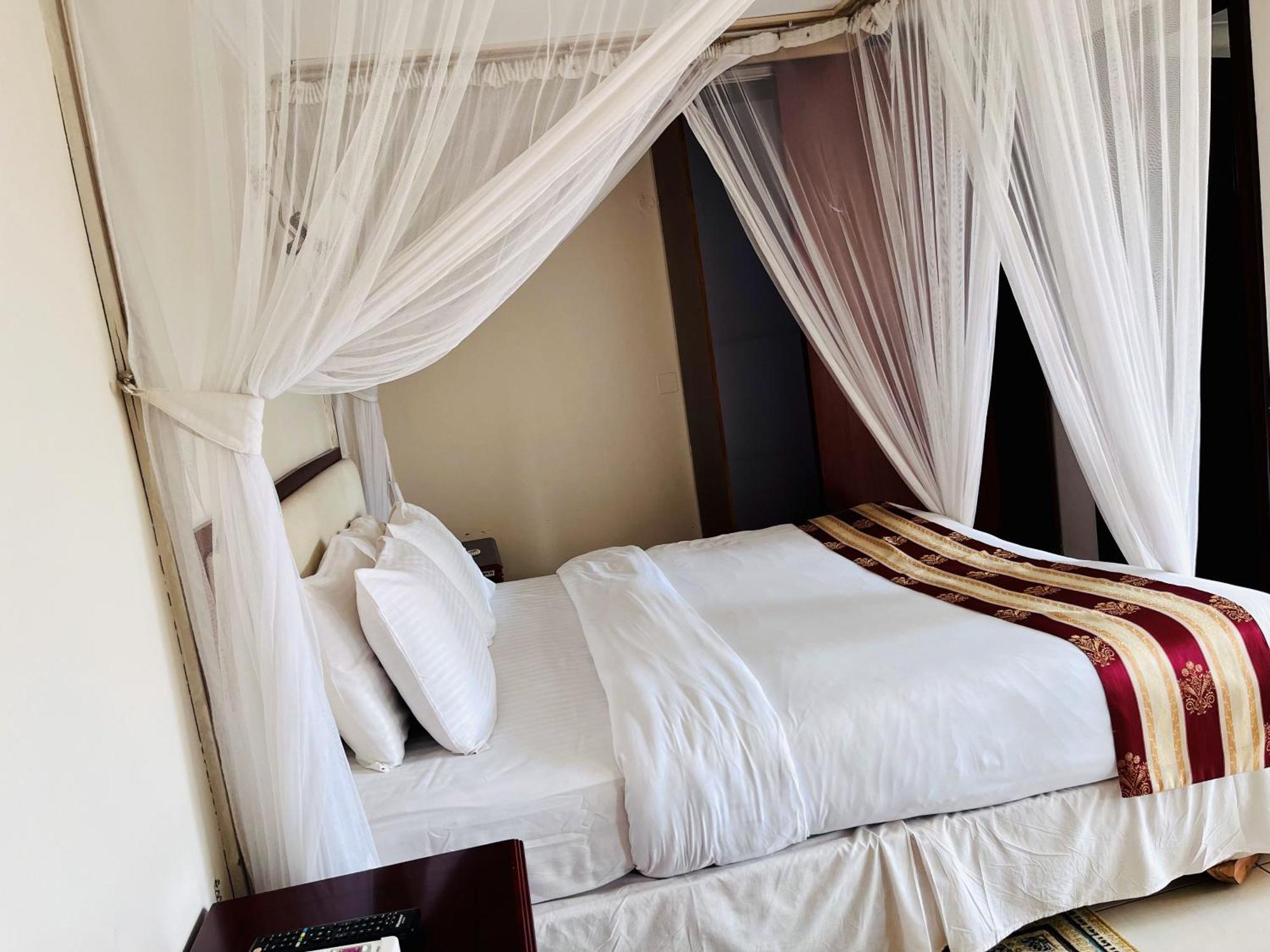 Bomah Hotel Limited Gulu エクステリア 写真