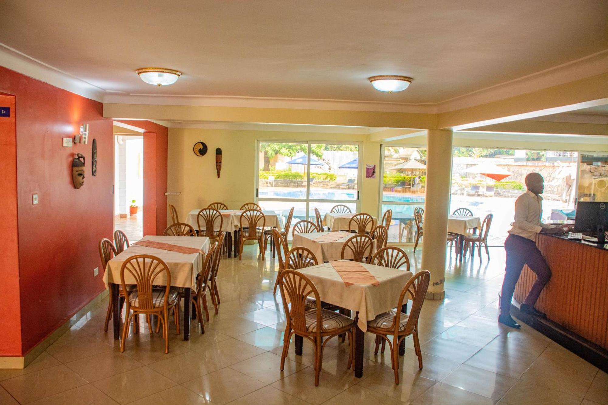Bomah Hotel Limited Gulu エクステリア 写真